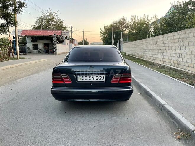 Mercedes E 220 2000, 519,565 km - 2.2 л - Mingəçevir