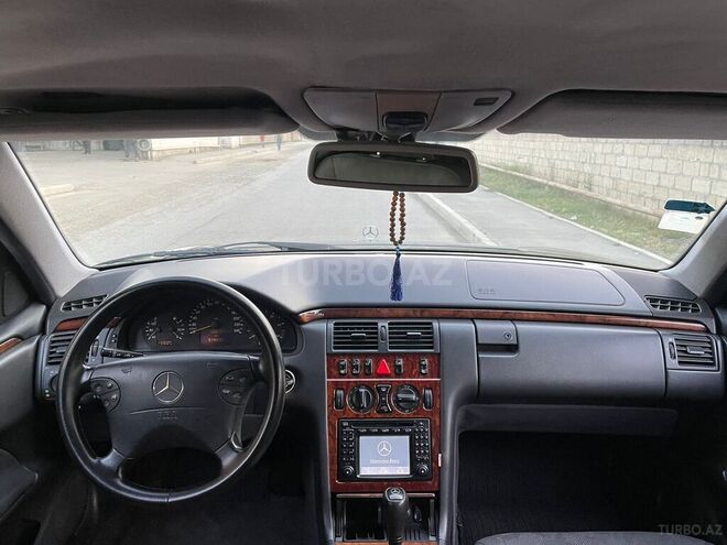 Mercedes E 220 2000, 519,565 km - 2.2 л - Mingəçevir