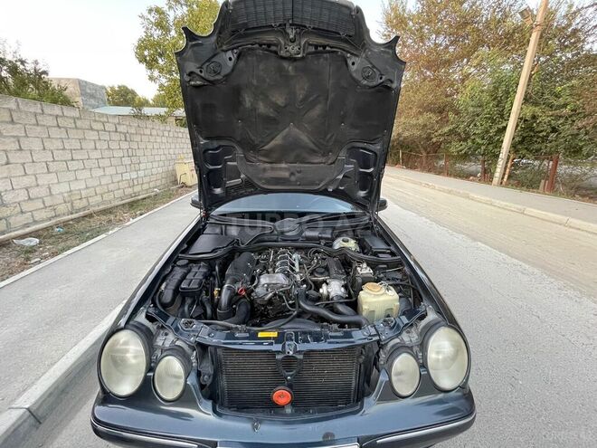 Mercedes E 220 2000, 519,565 km - 2.2 л - Mingəçevir