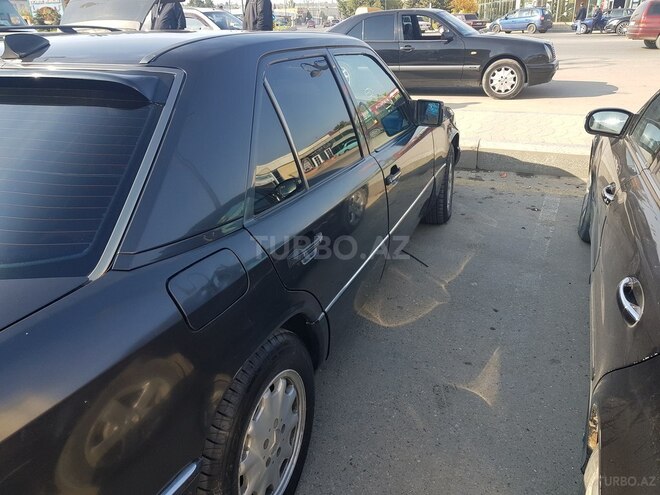 Mercedes E 250 1994, 430,526 km - 2.5 l - Bakı