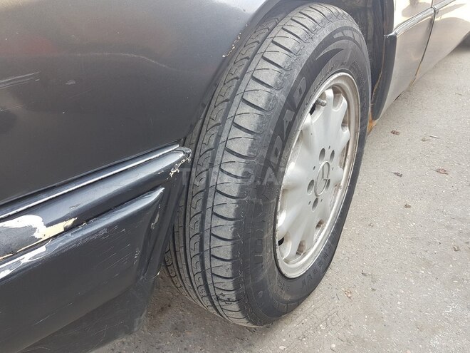 Mercedes E 250 1994, 430,526 km - 2.5 l - Bakı