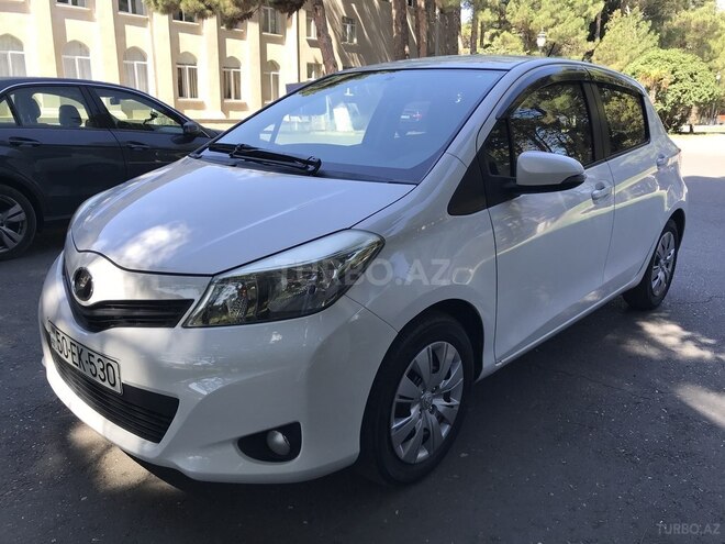 Toyota Vitz 2011, 77,000 km - 1.3 l - Sumqayıt