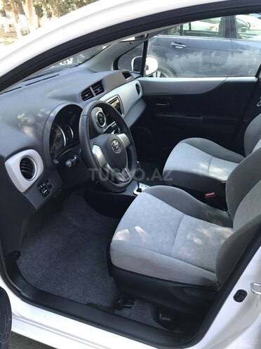 Toyota Vitz 2011, 77,000 km - 1.3 l - Sumqayıt