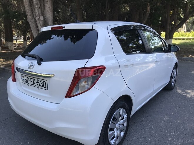 Toyota Vitz 2011, 77,000 km - 1.3 l - Sumqayıt