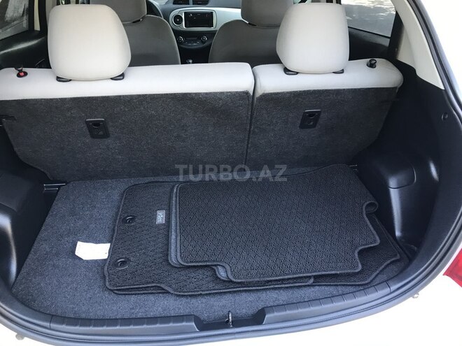 Toyota Vitz 2011, 77,000 km - 1.3 l - Sumqayıt