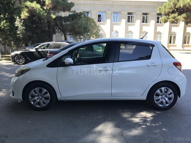 Toyota Vitz 2011, 77,000 km - 1.3 l - Sumqayıt