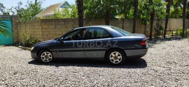 Opel Omega 1999, 111,000 km - 2.5 l - Bakı
