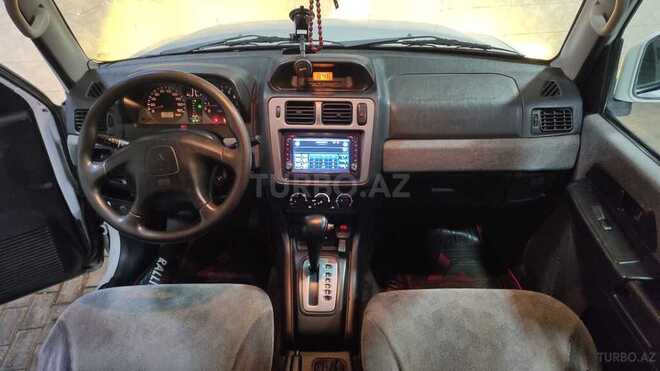 Mitsubishi Pajero io 2001, 25,000 km - 2.0 л - Sumqayıt