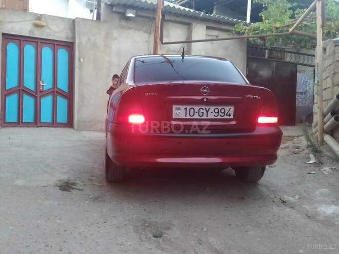 Opel Vectra 1996, 235,238 km - 1.8 л - Bakı
