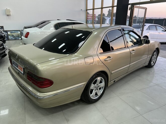 Mercedes E 240 2000, 252,500 km - 2.4 l - Bakı