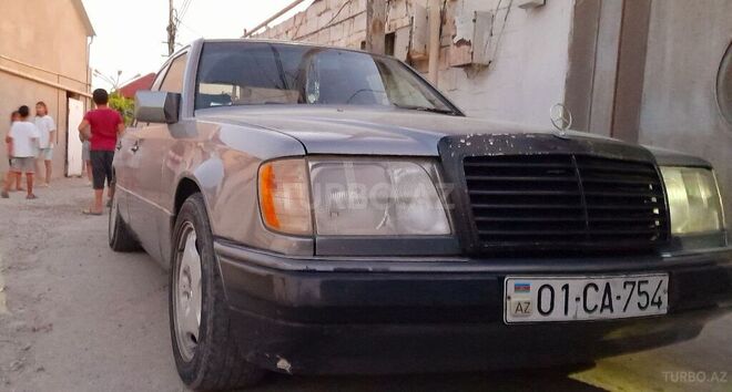 Mercedes E 200 1990, 358,000 km - 2.0 l - Bakı