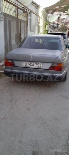 Mercedes E 200 1990, 358,000 km - 2.0 l - Bakı
