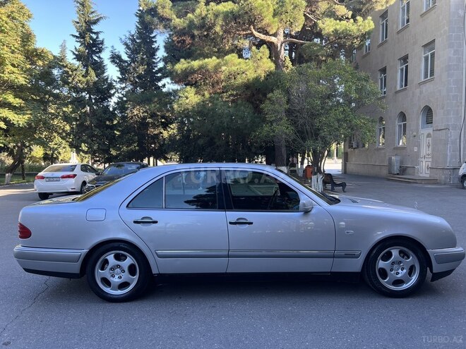 Mercedes E 240 1997, 253,000 km - 2.4 l - Sumqayıt