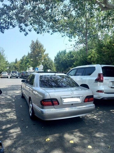 Mercedes E 270 1999, 450,000 km - 2.7 l - Bakı