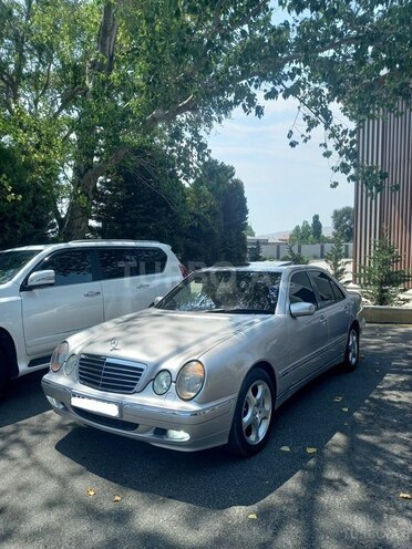 Mercedes E 270 1999, 450,000 km - 2.7 l - Bakı