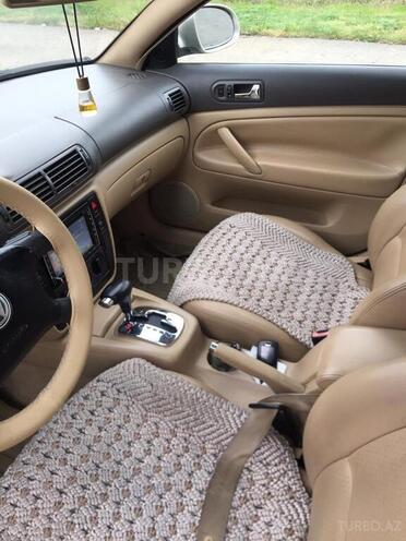 Volkswagen Passat 2004, 193,000 km - 1.8 л - Astara