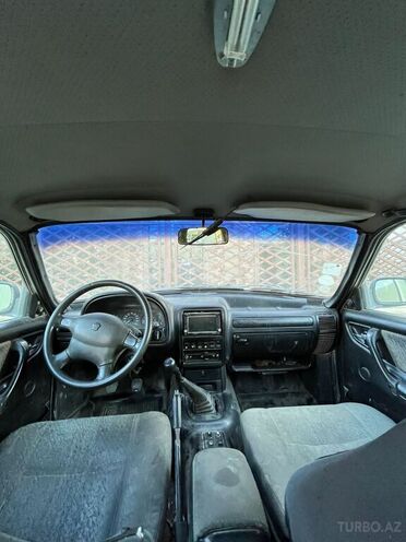 GAZ 3110 2003, 300,000 km - 2.4 l - Bakı