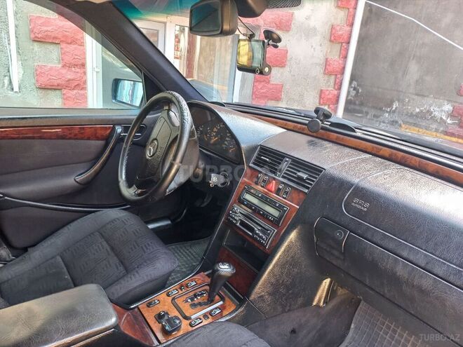 Mercedes C 180 1999, 250,000 km - 1.8 l - Tovuz