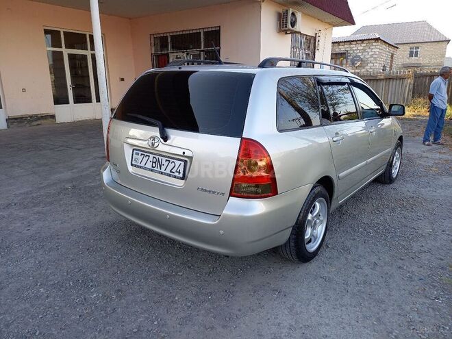 Toyota Corolla 2006, 230,000 km - 1.4 l - Ucar