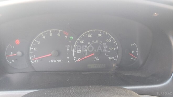 Hyundai Elantra 2001, 315,431 km - 2.0 l - Bakı