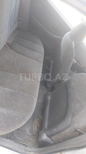 Hyundai Elantra 2001, 315,431 km - 2.0 l - Bakı