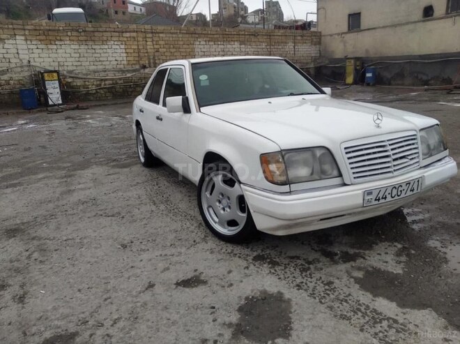 Mercedes E 250 1994, 258,963 km - 2.5 l - Bakı