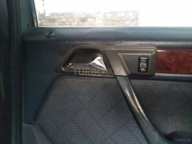 Mercedes E 250 1994, 258,963 km - 2.5 l - Bakı