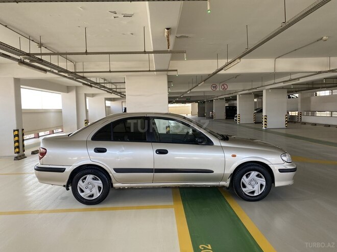 Nissan Sunny 2003, 285,000 km - 1.6 l - Bakı