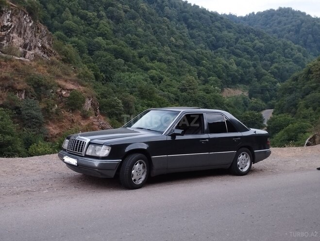 Mercedes E 220 1992, 254,875 km - 2.2 l - Bakı