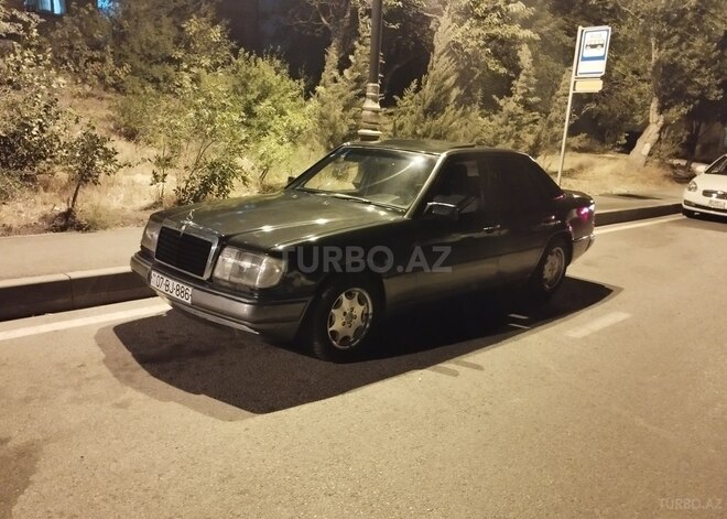 Mercedes E 220 1992, 254,875 km - 2.2 l - Bakı