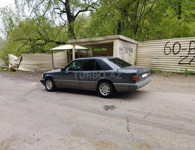Mercedes E 220 1992, 254,875 km - 2.2 l - Bakı