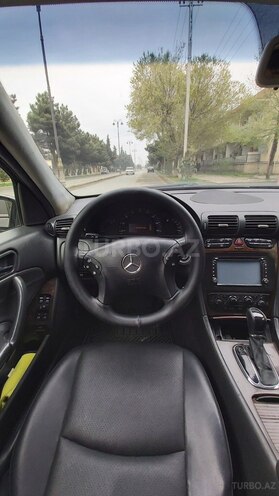 Mercedes C 240 2004, 319,000 km - 2.6 l - Bakı