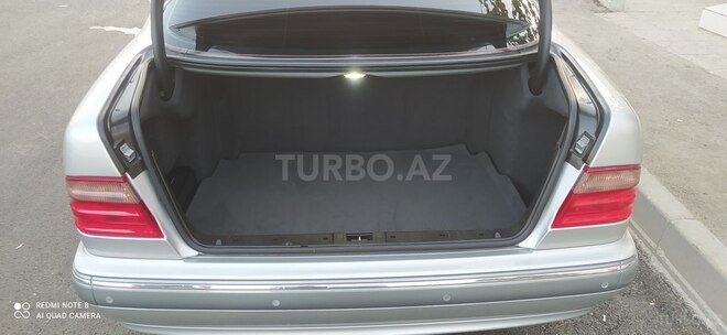 Mercedes E 320 2001, 280,000 km - 3.2 l - Bakı