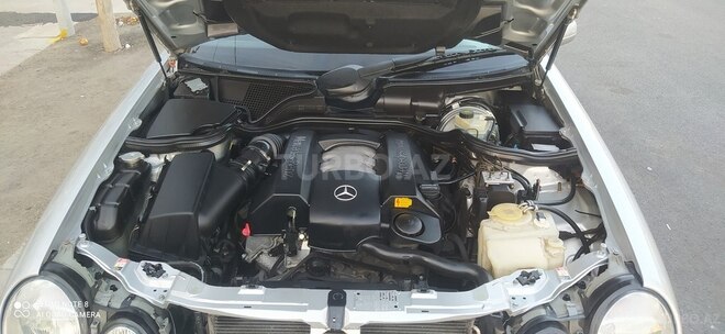 Mercedes E 320 2001, 280,000 km - 3.2 l - Bakı