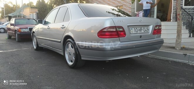 Mercedes E 320 2001, 280,000 km - 3.2 l - Bakı