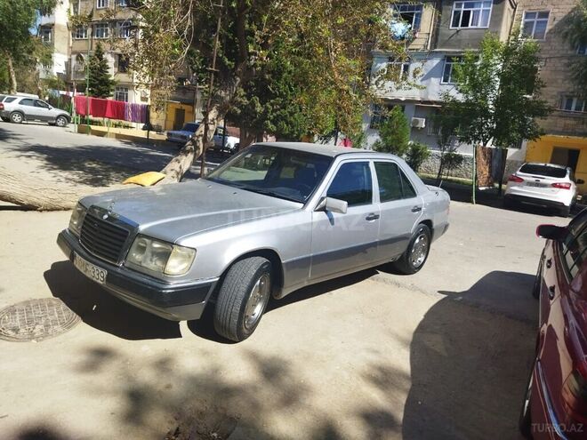 Mercedes E 200 1993, 250,000 km - 2.0 l - Bakı