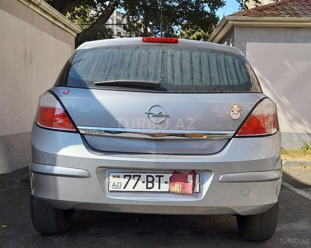 Opel Astra 2006, 218,000 km - 1.4 л - Bakı