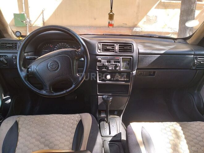 Opel Vectra 1995, 286,000 km - 1.8 l - Sumqayıt