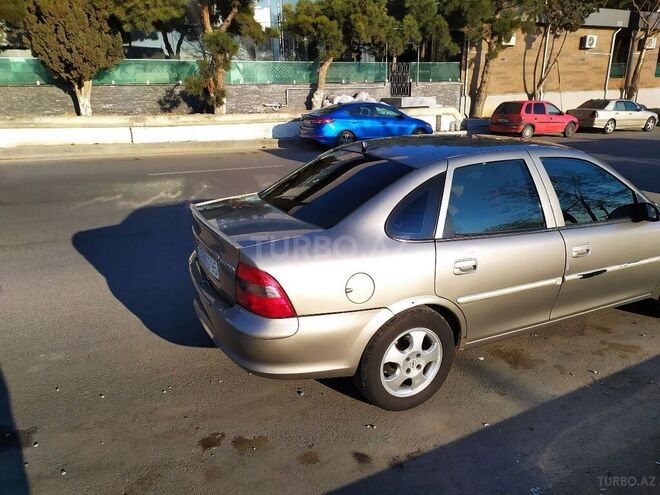 Opel Vectra 1996, 536,400 km - 1.6 l - Bakı