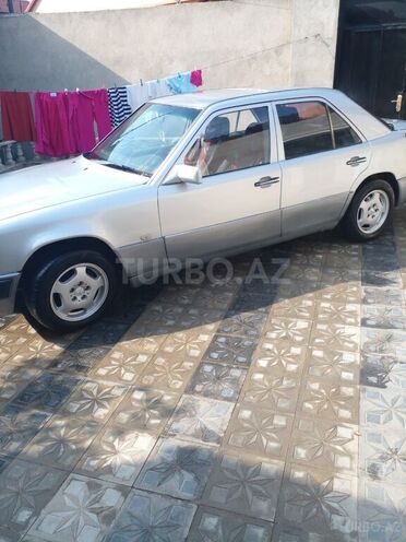 Mercedes E 250 1990, 800,000 km - 2.5 l - Bakı