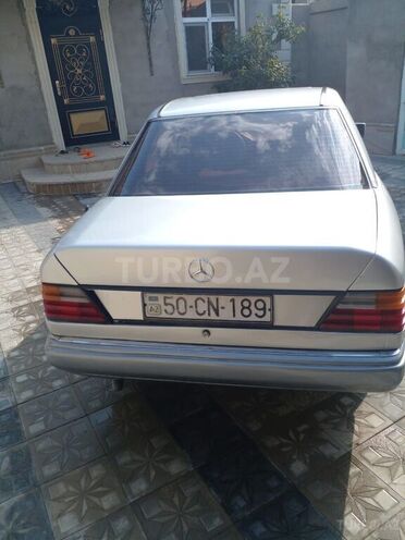 Mercedes E 250 1990, 800,000 km - 2.5 l - Bakı