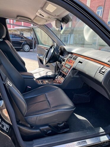 Mercedes E 240 1999, 185,000 km - 2.4 l - Bakı