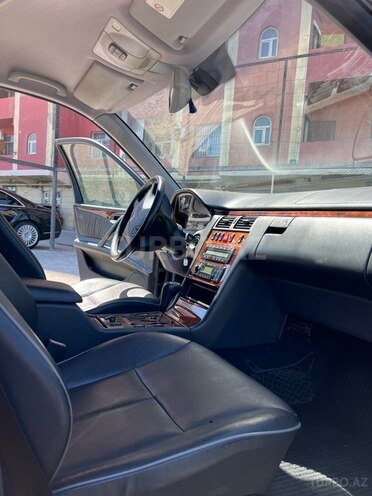 Mercedes E 240 1999, 185,000 km - 2.4 l - Bakı