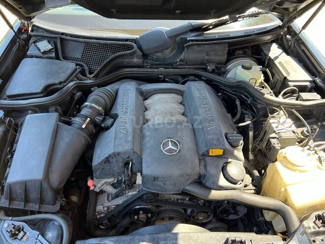 Mercedes E 240 1999, 185,000 km - 2.4 l - Bakı