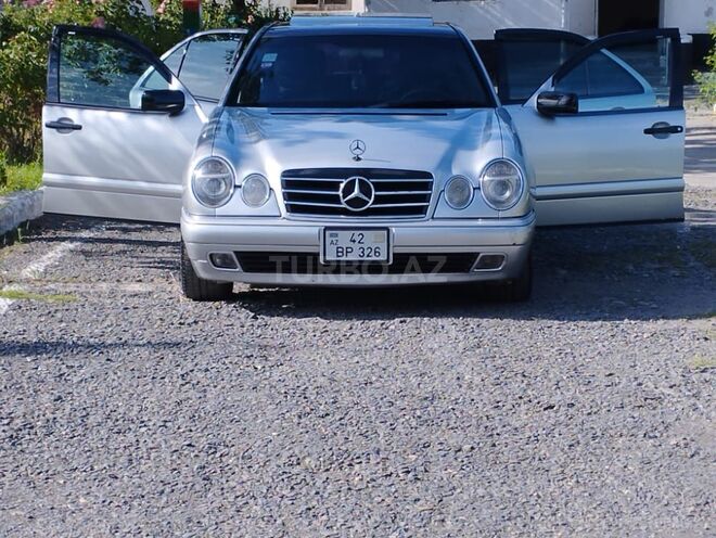 Mercedes E 200 1998, 400,000 km - 2.0 л - Balakən