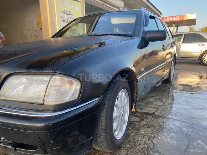 Mercedes C 220 1998, 250,000 km - 2.2 л - Sabirabad