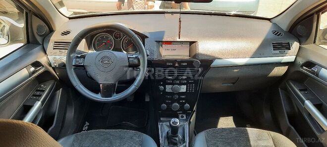 Opel Astra 2010, 266,700 km - 1.3 l - Bərdə