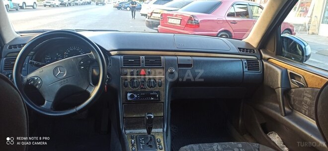 Mercedes E 240 1998, 357,000 km - 2.4 l - Bakı