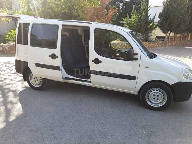 Fiat Doblo 2009, 261,566 km - 1.3 l - Bakı