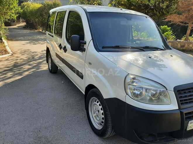 Fiat Doblo 2009, 261,566 km - 1.3 l - Bakı